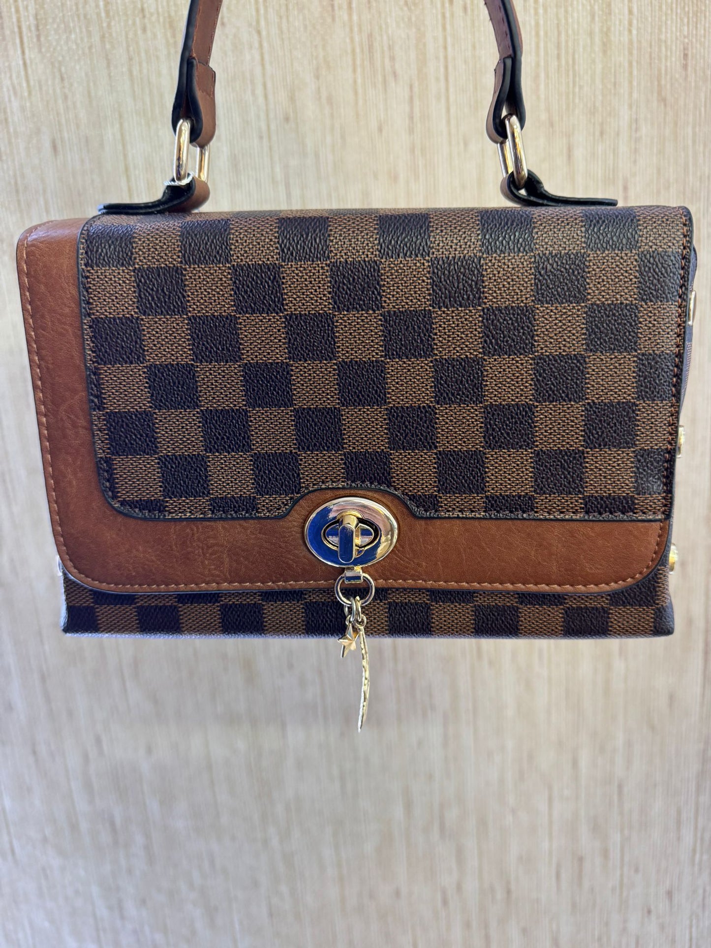 bolso marrón polipiel